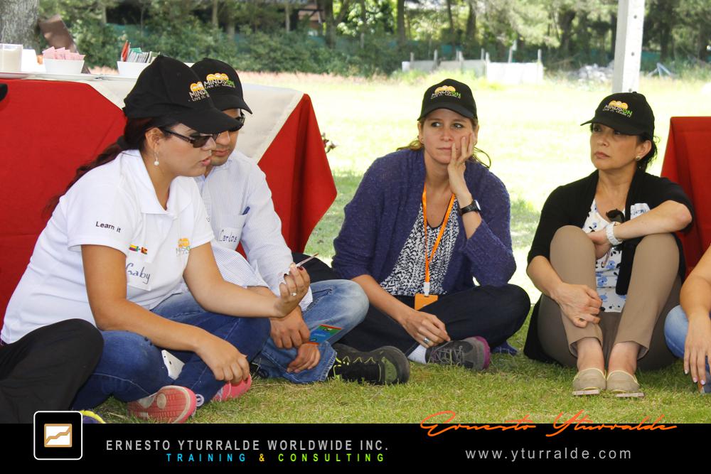 Team Building Cali Colombia | Talleres de Cuerdas Bajas enfocados en confianza y compromiso